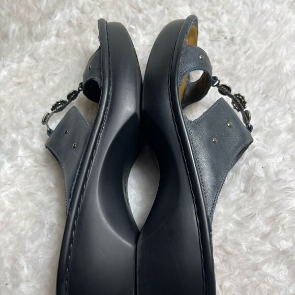 Naot leather Grayish Blue straps Sandals .silver studs & Bleu gems accen… - Picture 7 of 11